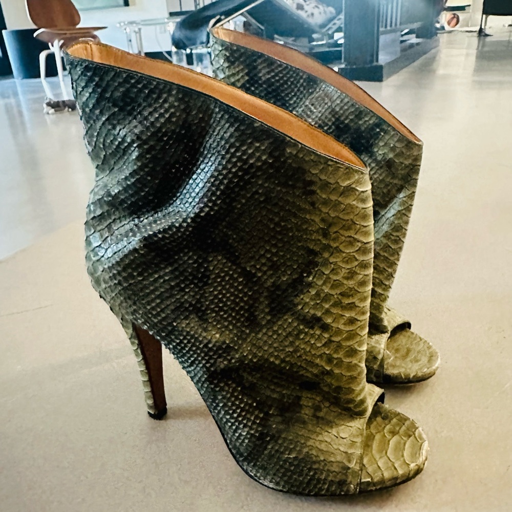 Maison Margiela Green Peep Toe Python Booties Siz… - image 3
